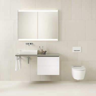 Bagno bianco con lavabo e wc Geberit ONE (© Geberit)