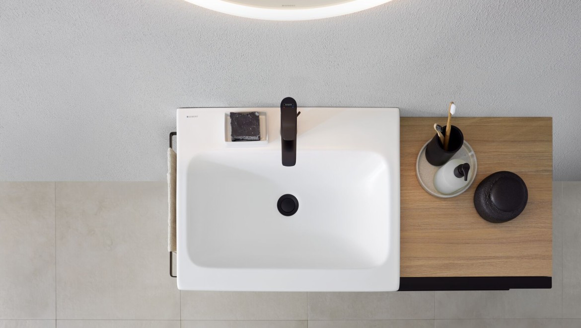 Serie da bagno iCon di Geberit in quercia