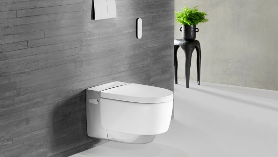 Geberit AquaClean Mera Comfort in cromo con Sigma Geberit AquaClean Mera Comfort in cromo con Sigma
