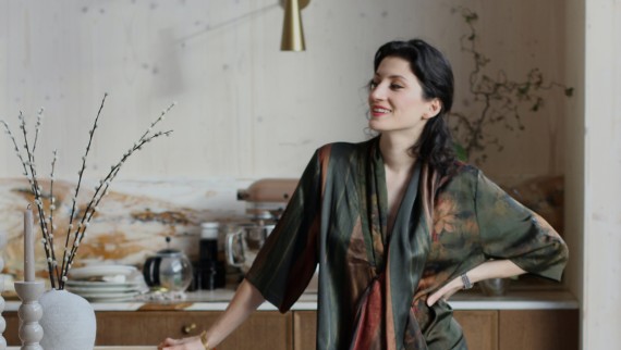 Büşra Qadir, interior expert (© Büşra Qadir) Büşra Qadir, interior expert (© Büşra Qadir)