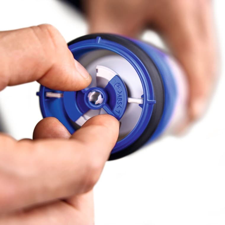 Valvola a farfalla della batteria di scarico Geberit 208 (© Geberit) Valvola a farfalla della batteria di scarico Geberit 208 (© Geberit)