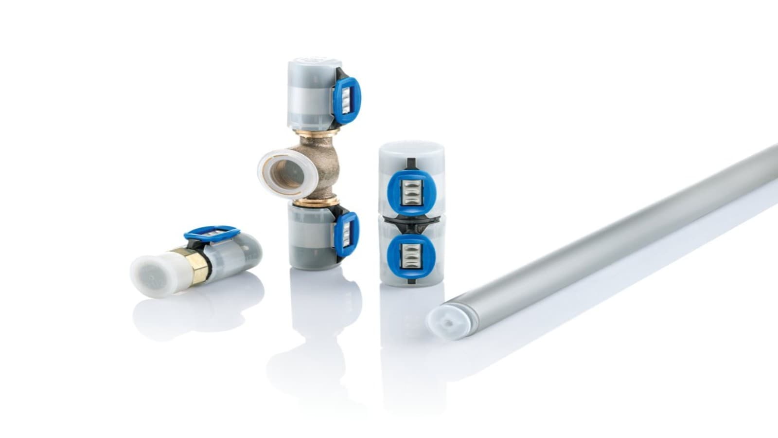 La gamma di prodotti Geberit FlowFit viene fornita completa di tappi di protezione La gamma di prodotti Geberit FlowFit viene fornita completa di tappi di protezione